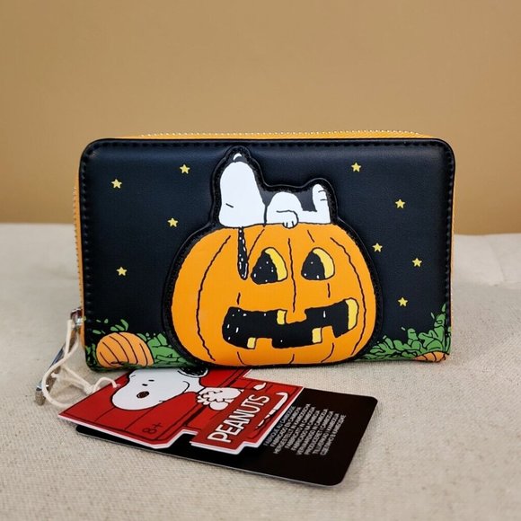 Loungefly Peanuts Snoopy the Great Pumpkin Halloween GID Zip Around Wallet NEW - Picture 1 of 13